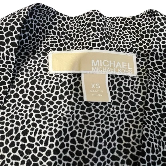 Michael Kors - Womens Ruffle Sleeve Top - Sz. SM - Picture 8 of 8